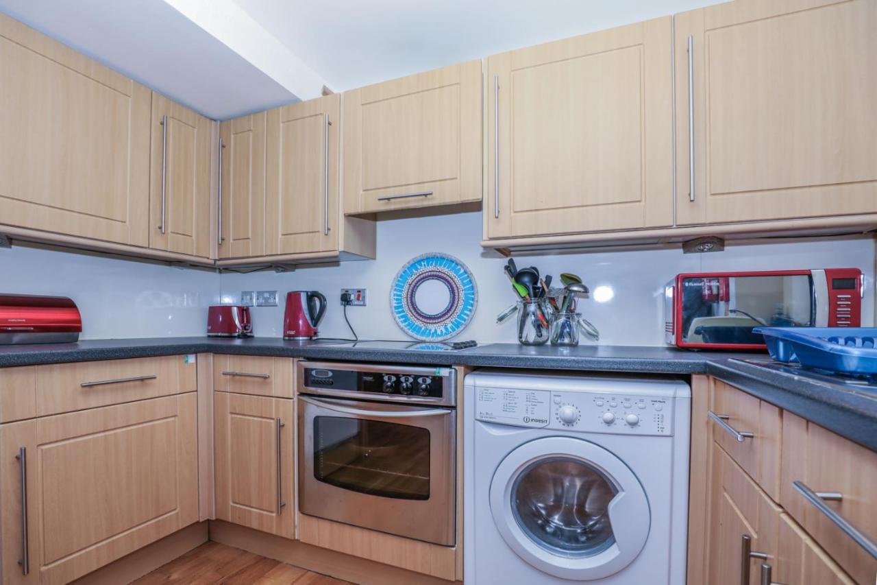 Beautiful 1-Bed Apartment Near Castle Эдинбург Экстерьер фото